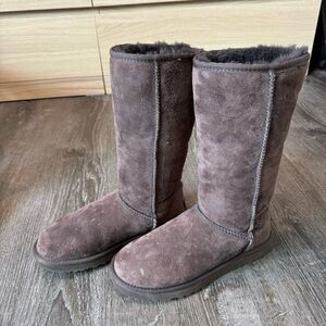 Classic Tall Brown Ugg Boots Size 7